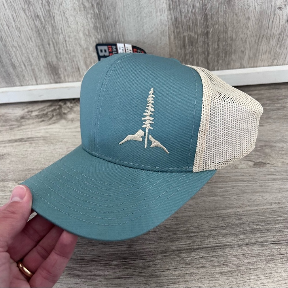 LARIX Trucker Hat Snapback Light Blue Hiking Outdoors Gorpcore Granola Girl New
